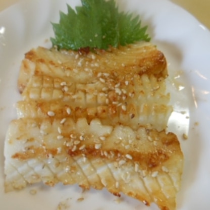 小太郎さん、
こんにちは～♪
好きな大蒜バター醤油で風味よく、
美味しかったです♪ご馳走さまでした(*^_^*)
